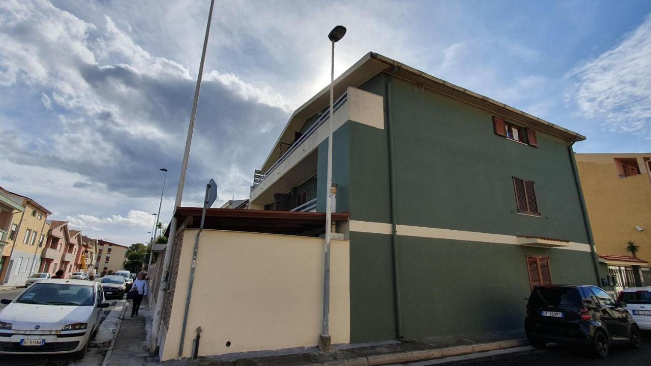 Em Holiday Apartment Quartu Sant'Elena Luaran gambar